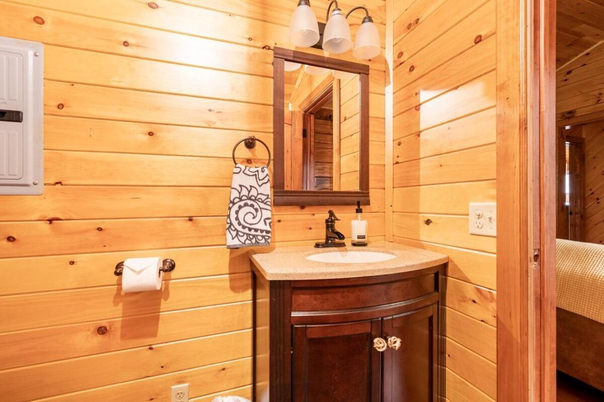 Secluded Wooded Cabin Near The Hocking Hills New Straitsville Kültér fotó