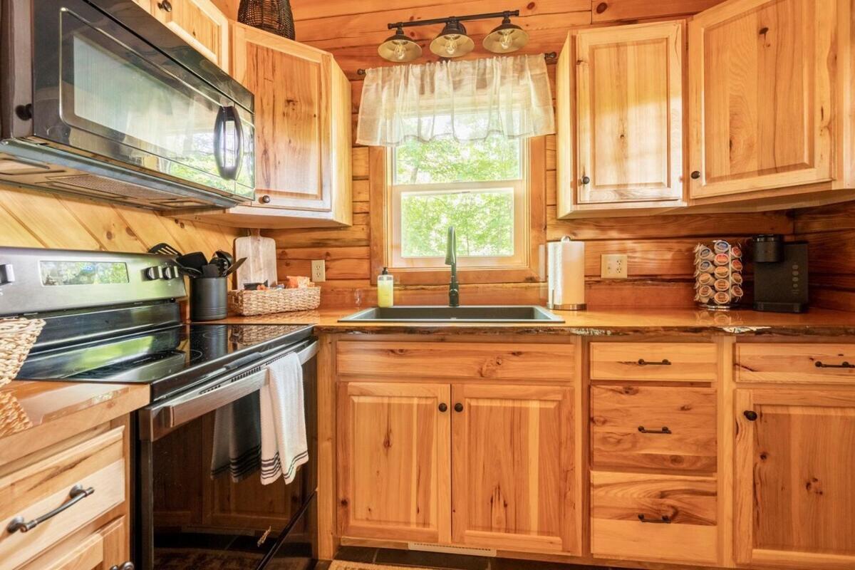 Secluded Wooded Cabin Near The Hocking Hills New Straitsville Kültér fotó